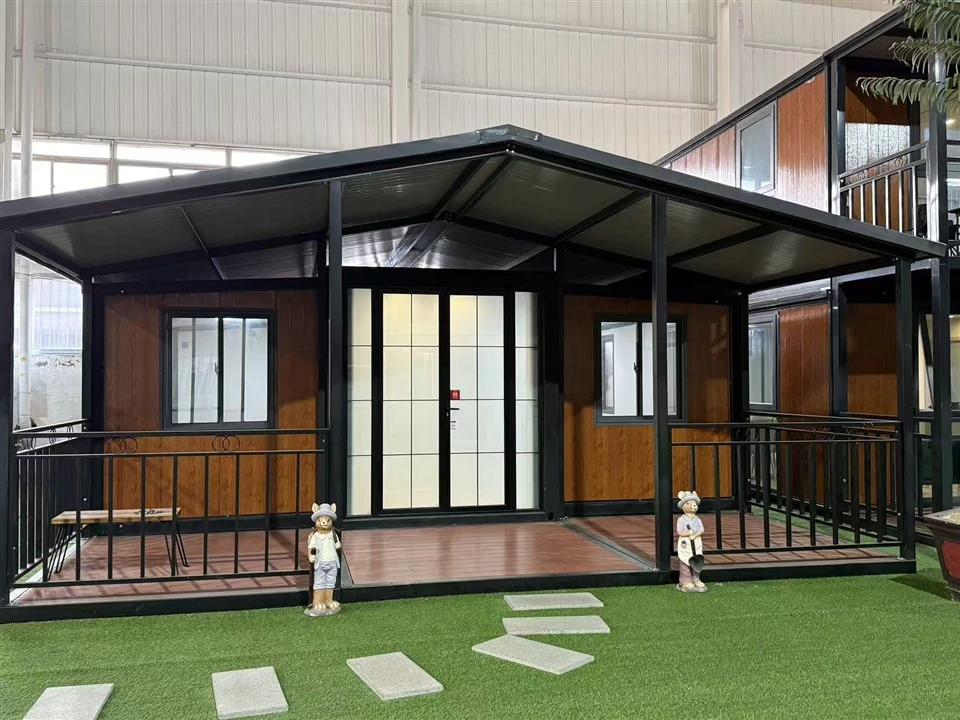 House Expandable Container